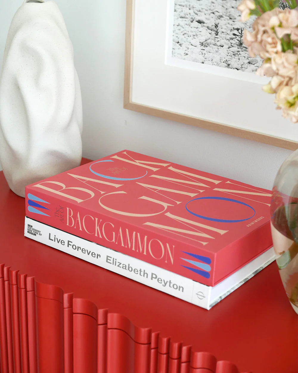Klassinen Backgammon modernissa kirjamaisessa pakkauksessa